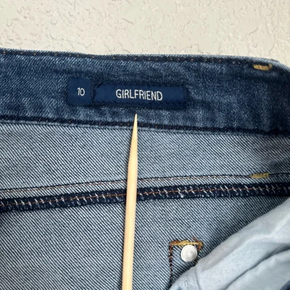 Seven7| Girlfriend Jeweled Star Stud Jeans| Size 10 - Picture 9 of 9